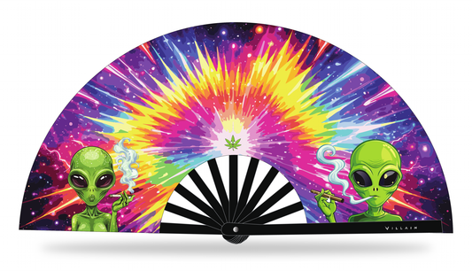 SMOKING ALIENS
